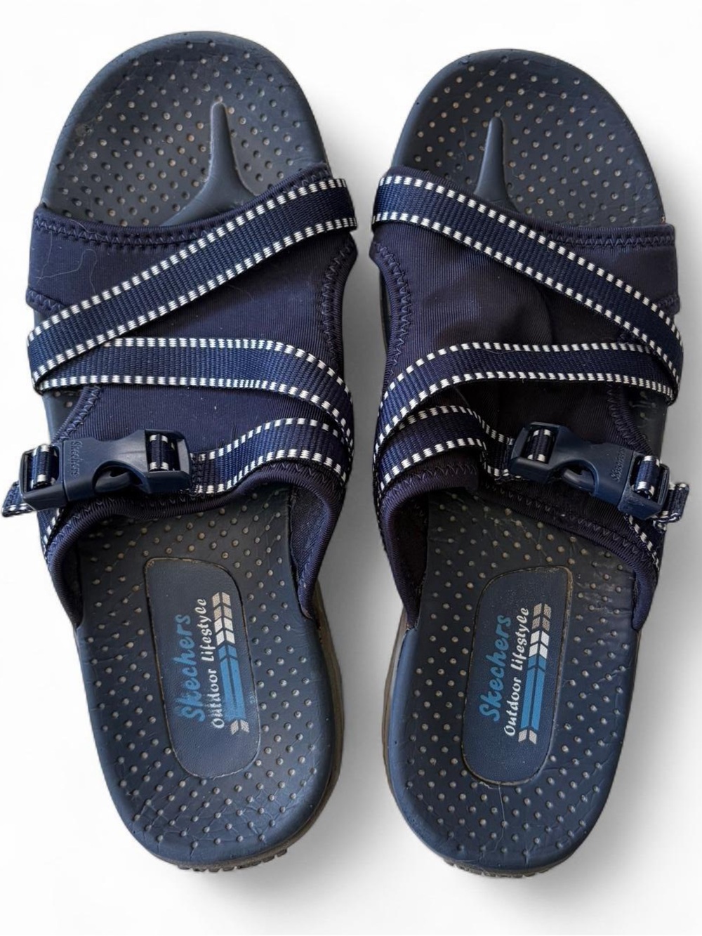 Skechers navy blue sandals with white stripes Sz 8
